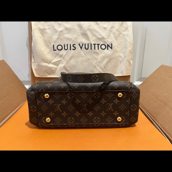 LOUIS VUITTON Monogram Montaigne BB - Picture 7 of 15
